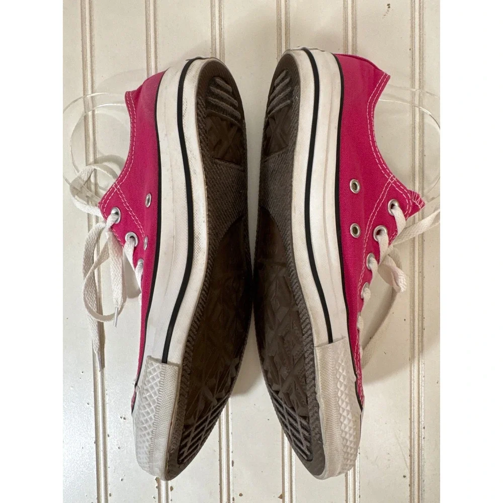 Converse Chuck Taylor All Star Low Women 9 Pink Canvas Sneakers 144806F